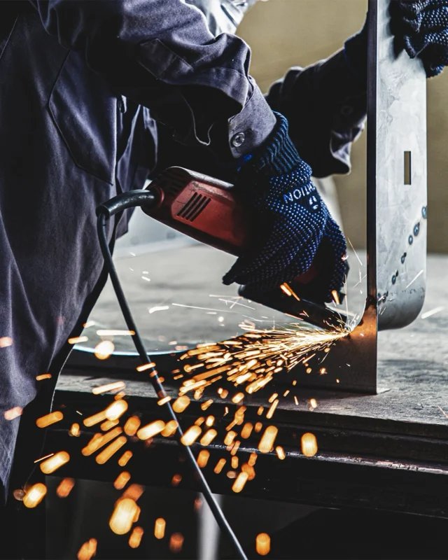 Metal has a natural presence, but getting it to feel strong without heaviness and refined without overworking is where the skill shows.

Let’s discuss your metal fabrication brief.
للمعدن حضور خاص…
لكن التوازن بين القوة والخفة، وبين الأناقة والبساطة، هو ما يبرز المهارة الحقيقية.
تواصل معنا لمناقشة مشروعك في تشكيل المعادن.

[metal fabrication, custom metal display, powder coating, structural display, installed signage]

#teamvisualsolutions #metalfabrication #powdercoating #visualexcellence #dubai