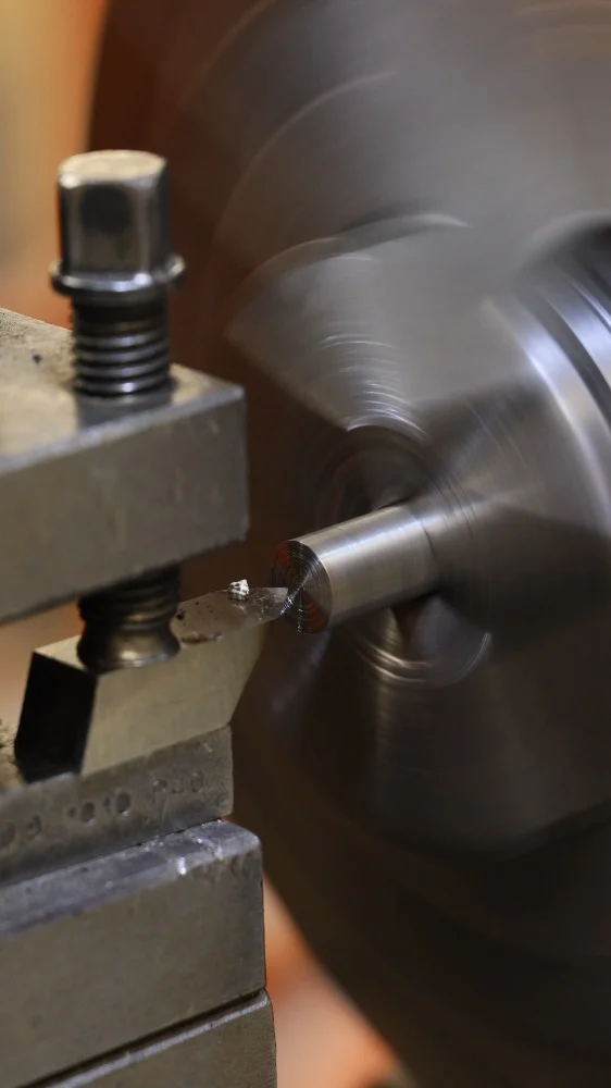 Each pass strips away another layer, revealing a cleaner surface beneath.

Sound on and watch the surface transform.

[precision lathe turning, metal machining process, curling metal swarf, industrial workshop ASMR, satisfying metal fabrication]
#LatheTurning #IndustrialASMR #OddlySatisfying #PrecisionMachining #TeamVisualSolutions